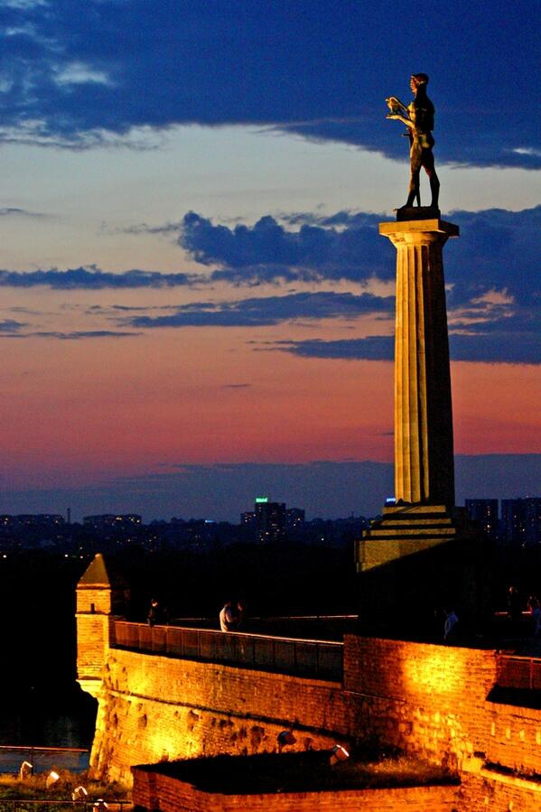 How did The Winner statue ended up on Kalemegdan | TipoTravel